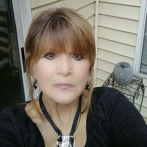 Meet your Posher, Debbie